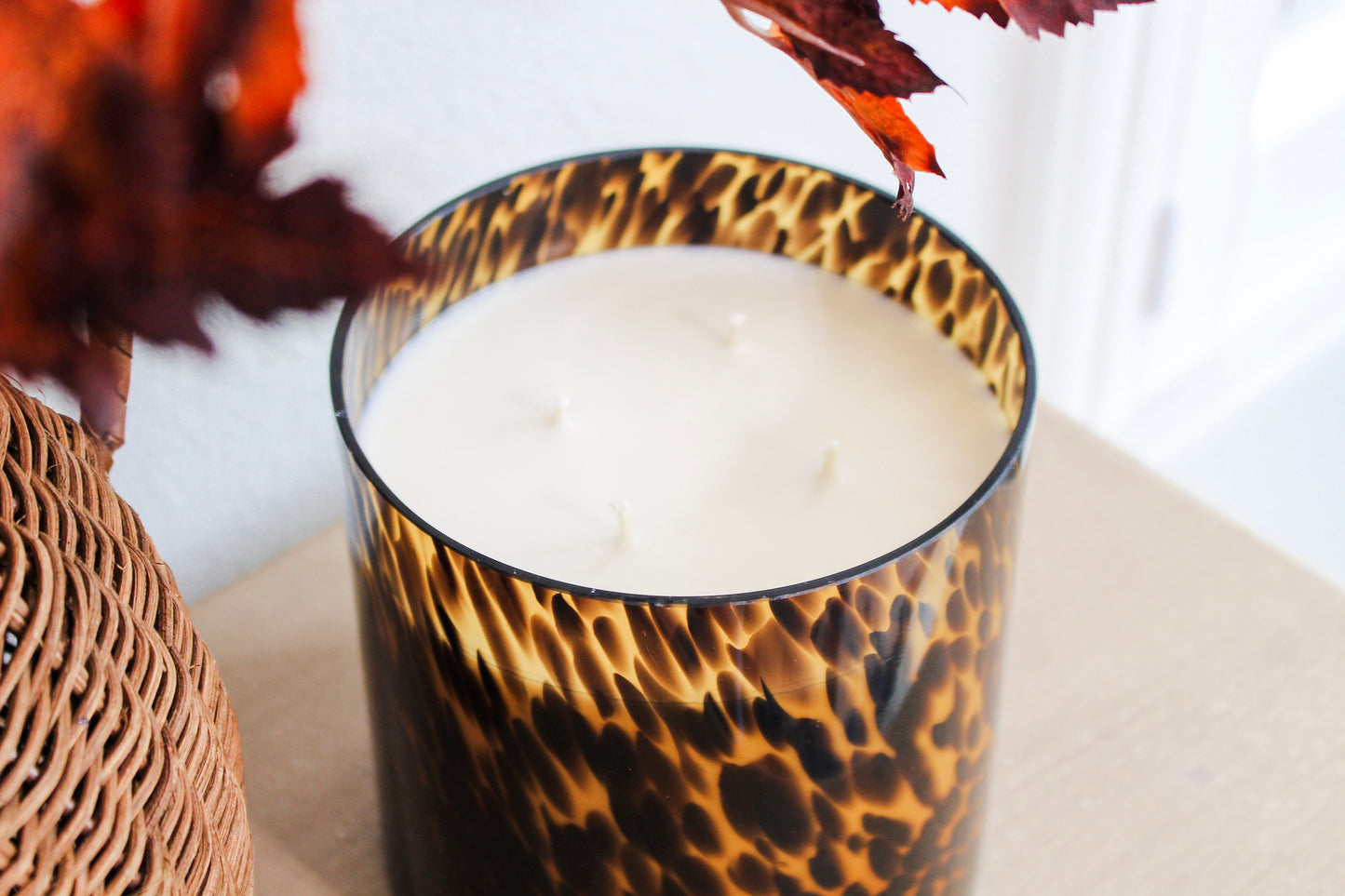 Limited Edition Tortoise Statement Candle — Golden Maple