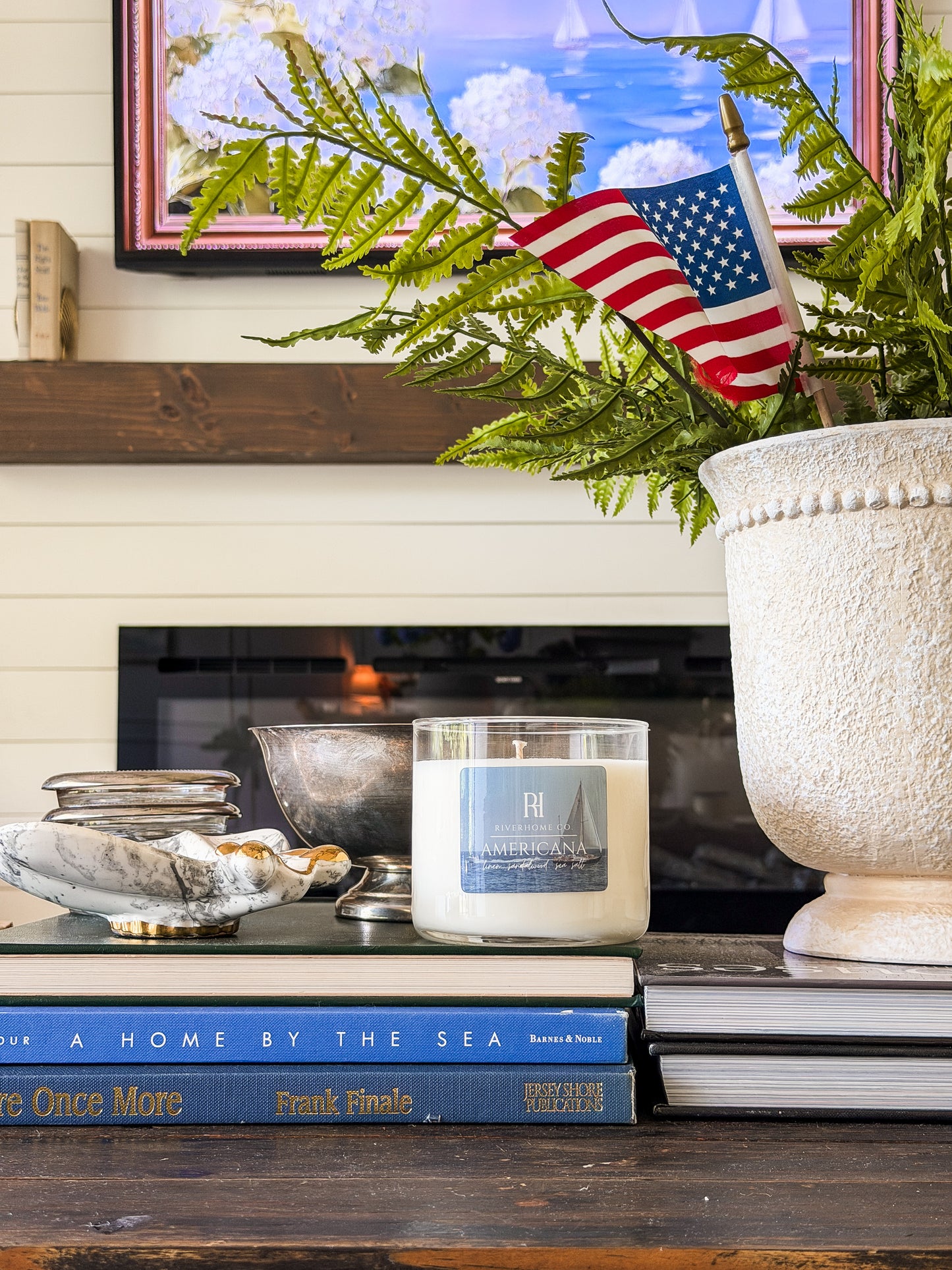 AMERICANA Soy Candle | July Scent of the Month